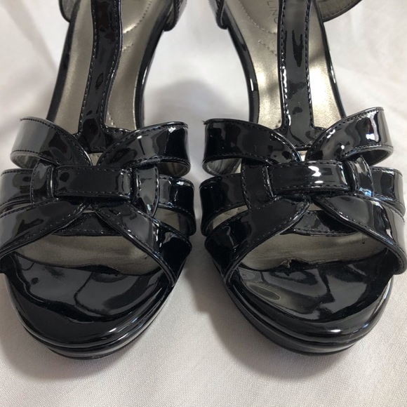 EUC Bandolino Sarah Strappy Sandal - Picture 3 of 5